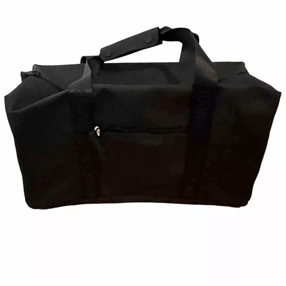 NEW RAINS Trail Gym  Water Resistant  Duffel Bag in Black with strap shoulder. - Picture 4 of 4